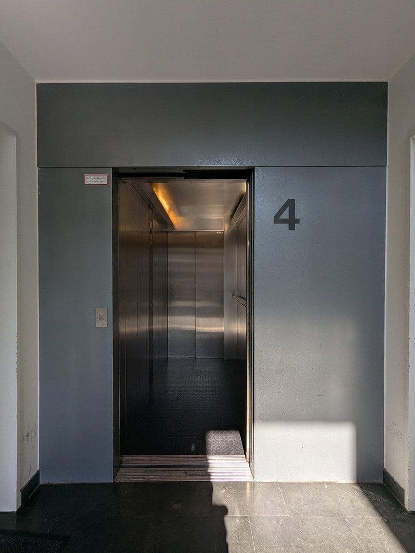 Predaj bytu 3-izbový 79 m², Hauptstraße 5/o, Berlin, Berlín Predaj bytu 3-izbový 79 m², Hauptstraße 5/o, Berlin, Berlín