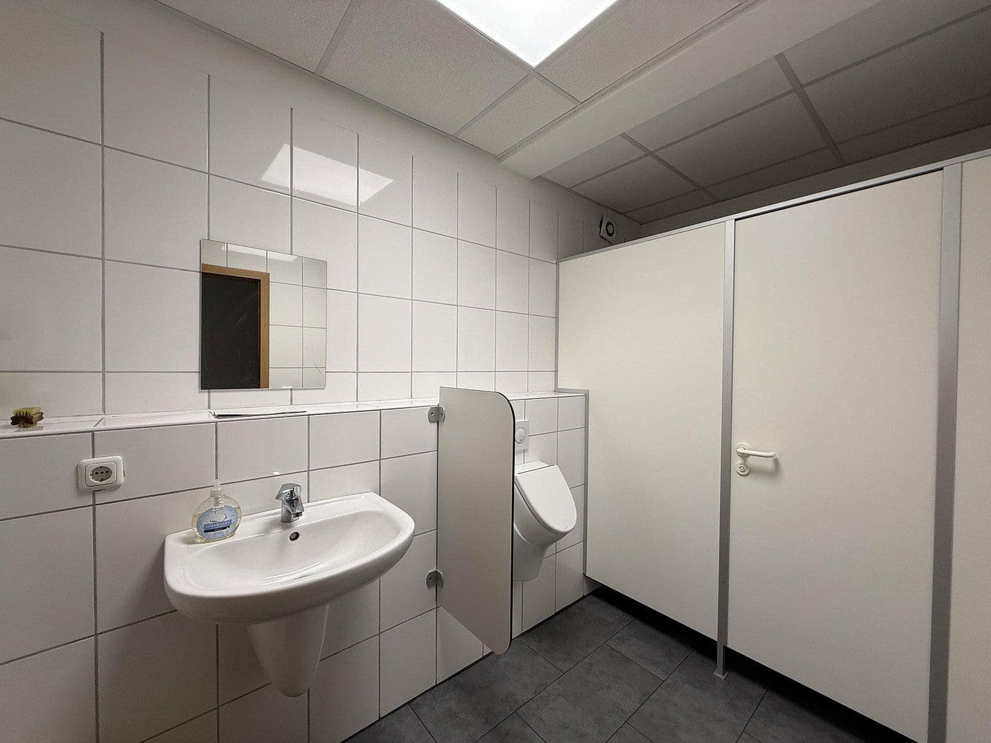 Predaj nebytového priestoru 5.705 m², Kutenhauser Str. 185, Minden, Severné Porýnie - Westfálsko Predaj nebytového priestoru 5.705 m², Kutenhauser Str. 185, Minden, Severné Porýnie - Westfálsko