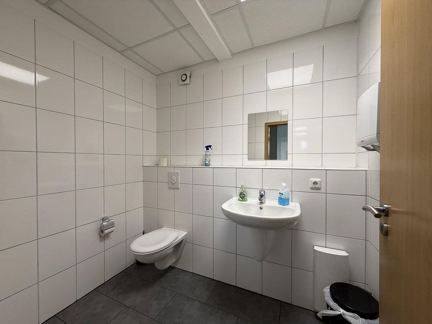 Predaj nebytového priestoru 5.705 m², Kutenhauser Str. 185, Minden, Severné Porýnie - Westfálsko Predaj nebytového priestoru 5.705 m², Kutenhauser Str. 185, Minden, Severné Porýnie - Westfálsko