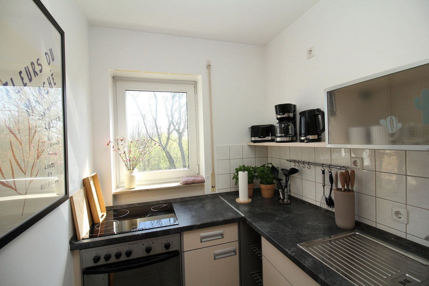 Prenájom bytu 1-izbový 33 m², Seehausener Allee 40, Leipzig, Sasko Prenájom bytu 1-izbový 33 m², Seehausener Allee 40, Leipzig, Sasko