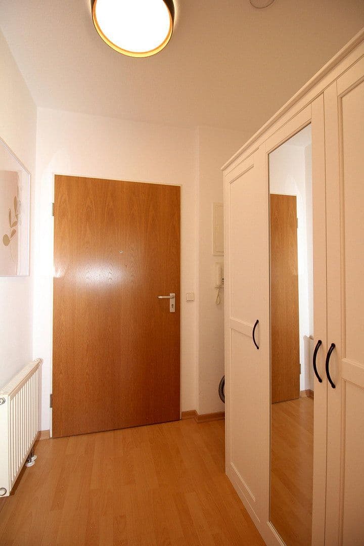 Prenájom bytu 1-izbový 33 m², Seehausener Allee 40, Leipzig, Sasko Prenájom bytu 1-izbový 33 m², Seehausener Allee 40, Leipzig, Sasko