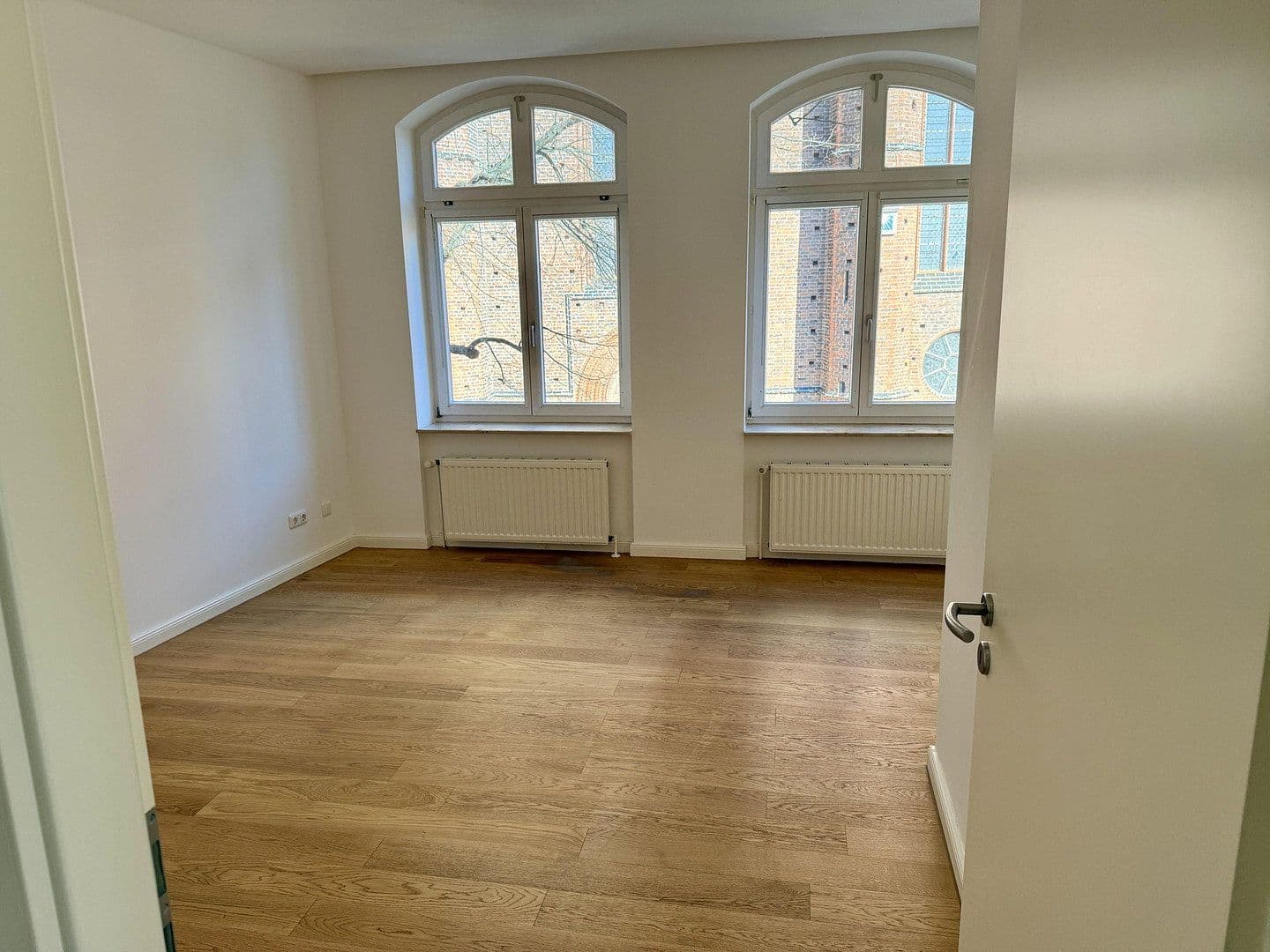 Prenájom bytu 3-izbový 90 m², Am Markt 2, Schwerin, Meklenbursko-Predpomoransko Prenájom bytu 3-izbový 90 m², Am Markt 2, Schwerin, Meklenbursko-Predpomoransko