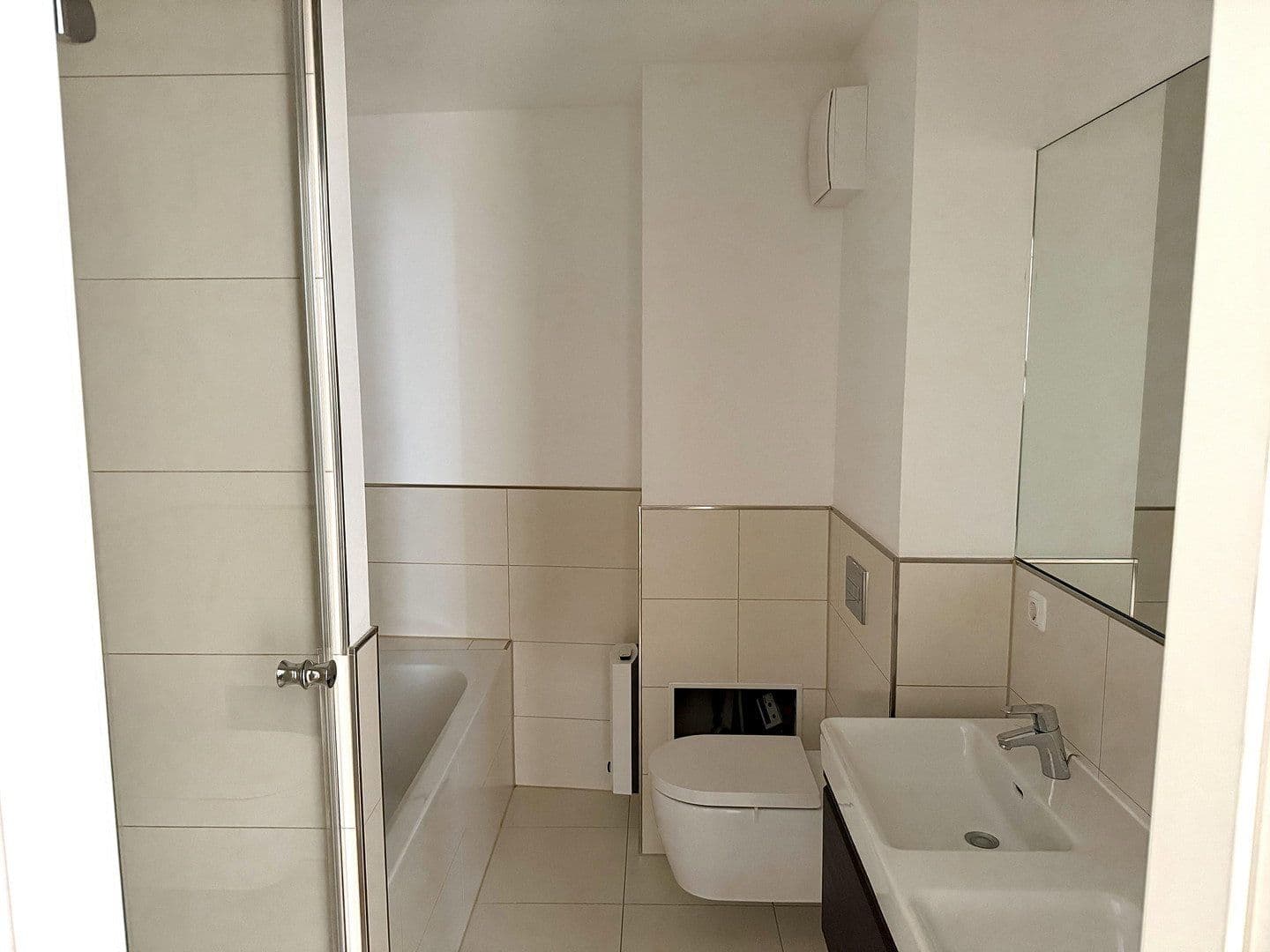 Prenájom bytu 3-izbový 90 m², Am Markt 2, Schwerin, Meklenbursko-Predpomoransko Prenájom bytu 3-izbový 90 m², Am Markt 2, Schwerin, Meklenbursko-Predpomoransko