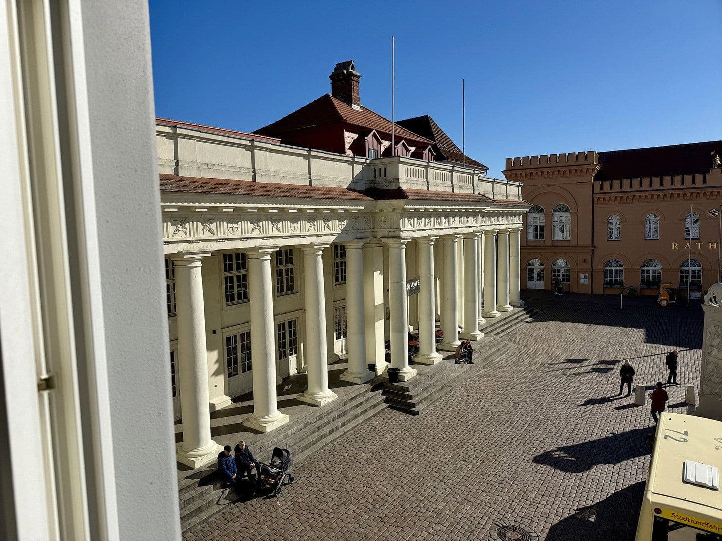 Prenájom bytu 3-izbový 90 m², Am Markt 2, Schwerin, Meklenbursko-Predpomoransko Prenájom bytu 3-izbový 90 m², Am Markt 2, Schwerin, Meklenbursko-Predpomoransko