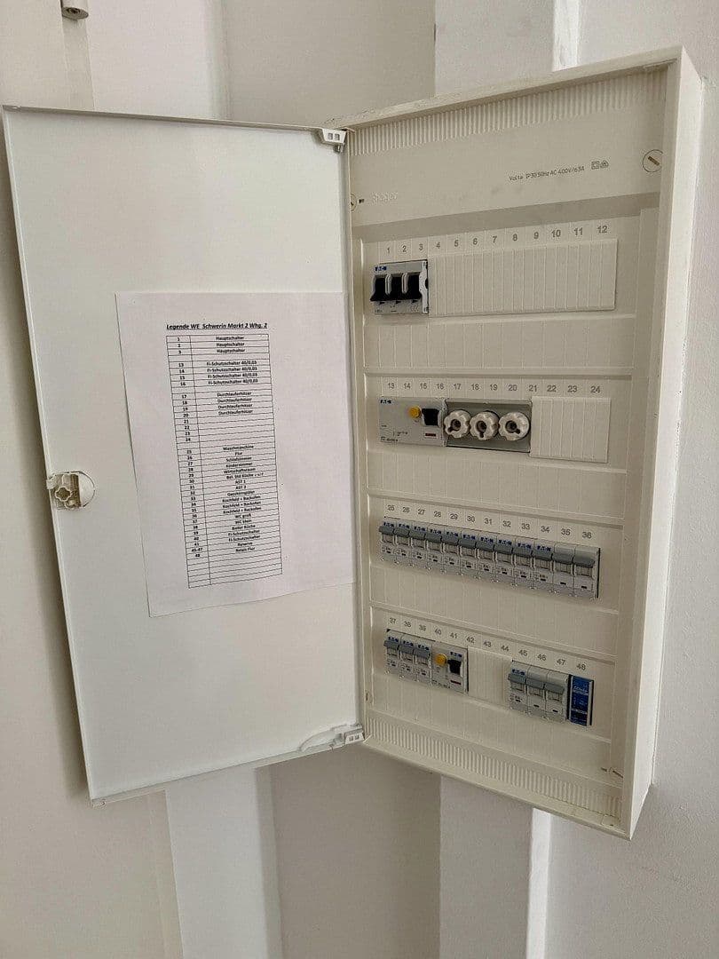 Prenájom bytu 3-izbový 90 m², Am Markt 2, Schwerin, Meklenbursko-Predpomoransko Prenájom bytu 3-izbový 90 m², Am Markt 2, Schwerin, Meklenbursko-Predpomoransko