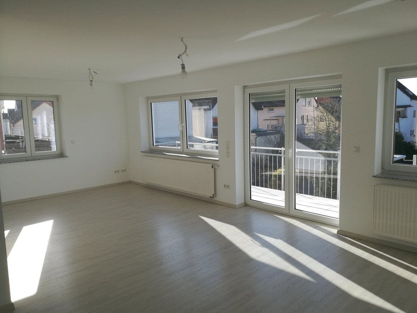 Prenájom bytu 3-izbový 140 m², Langen, Hesensko Prenájom bytu 3-izbový 140 m², Langen, Hesensko