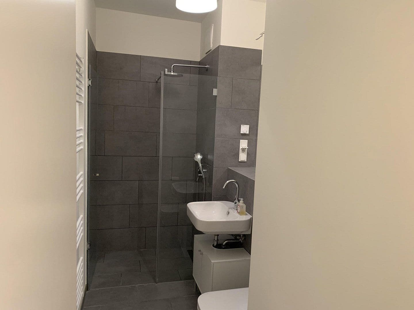 Prenájom bytu 3-izbový 84 m², Else-Lasker-Schüler-Str. 6, Berlin, Berlín Prenájom bytu 3-izbový 84 m², Else-Lasker-Schüler-Str. 6, Berlin, Berlín