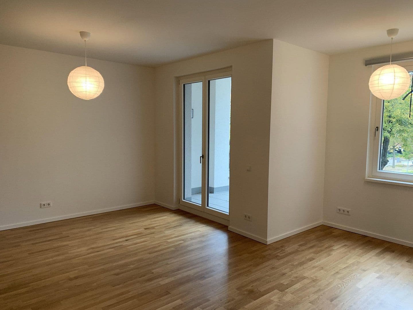 Prenájom bytu 3-izbový 84 m², Else-Lasker-Schüler-Str. 6, Berlin, Berlín Prenájom bytu 3-izbový 84 m², Else-Lasker-Schüler-Str. 6, Berlin, Berlín