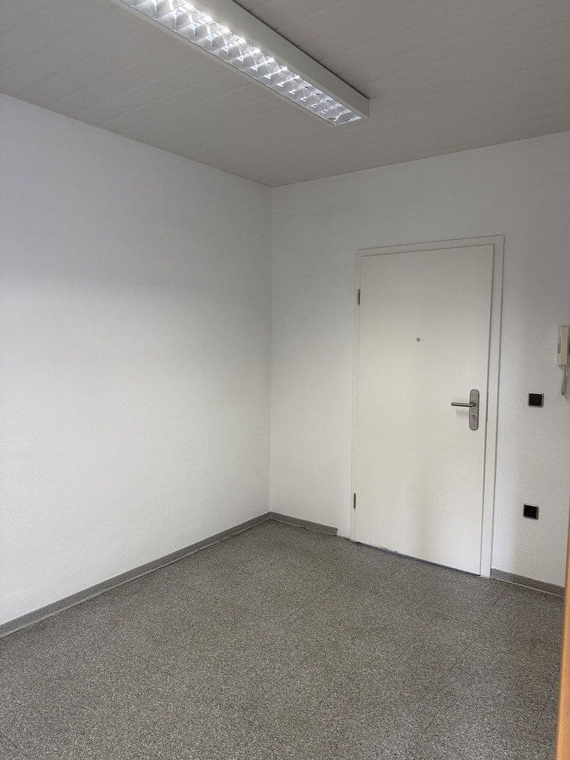 Prenájom kancelárie 130 m², Bergisch Gladbach, Severné Porýnie - Westfálsko Prenájom kancelárie 130 m², Bergisch Gladbach, Severné Porýnie - Westfálsko