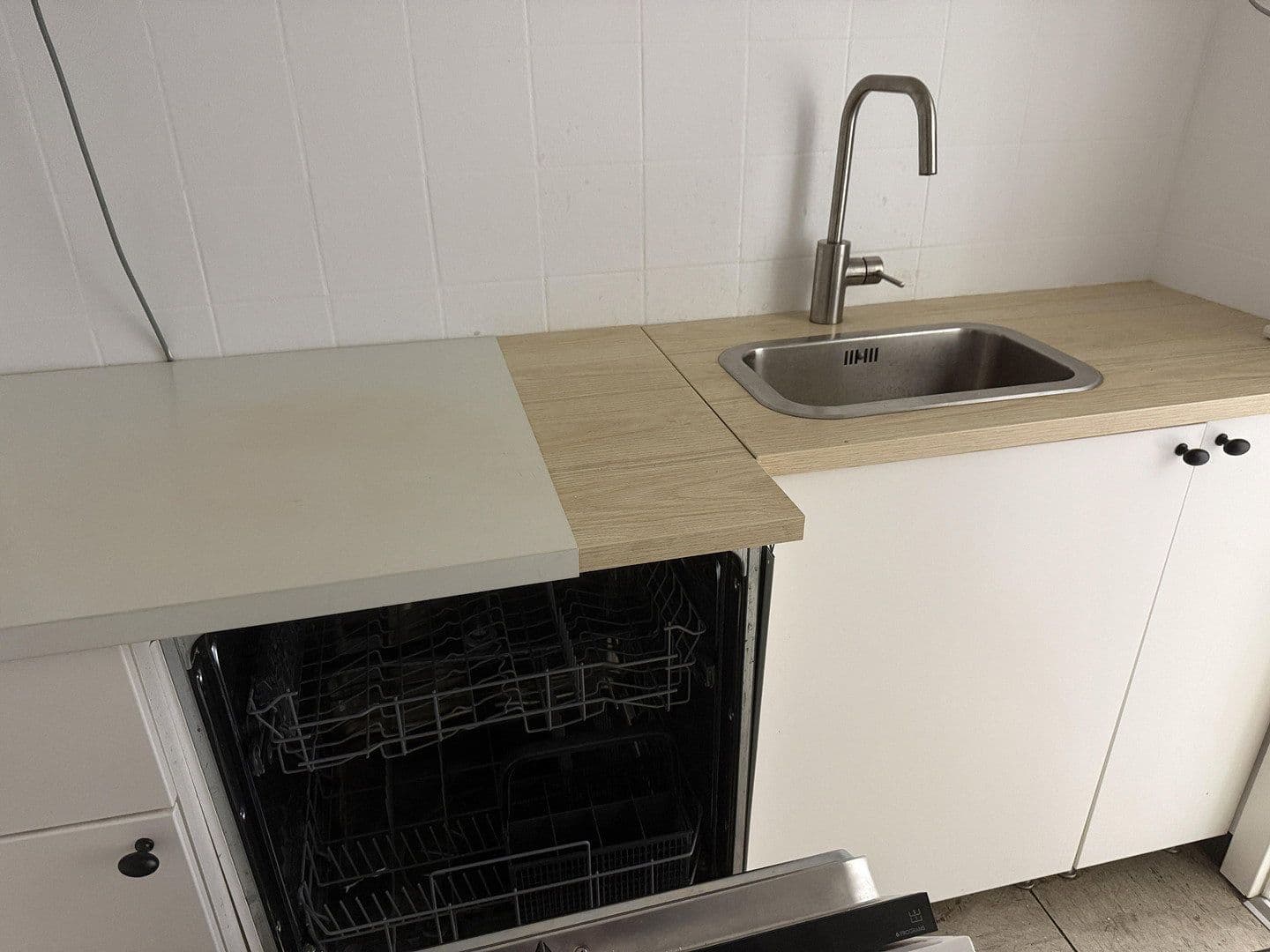 Prenájom kancelárie 130 m², Bergisch Gladbach, Severné Porýnie - Westfálsko Prenájom kancelárie 130 m², Bergisch Gladbach, Severné Porýnie - Westfálsko