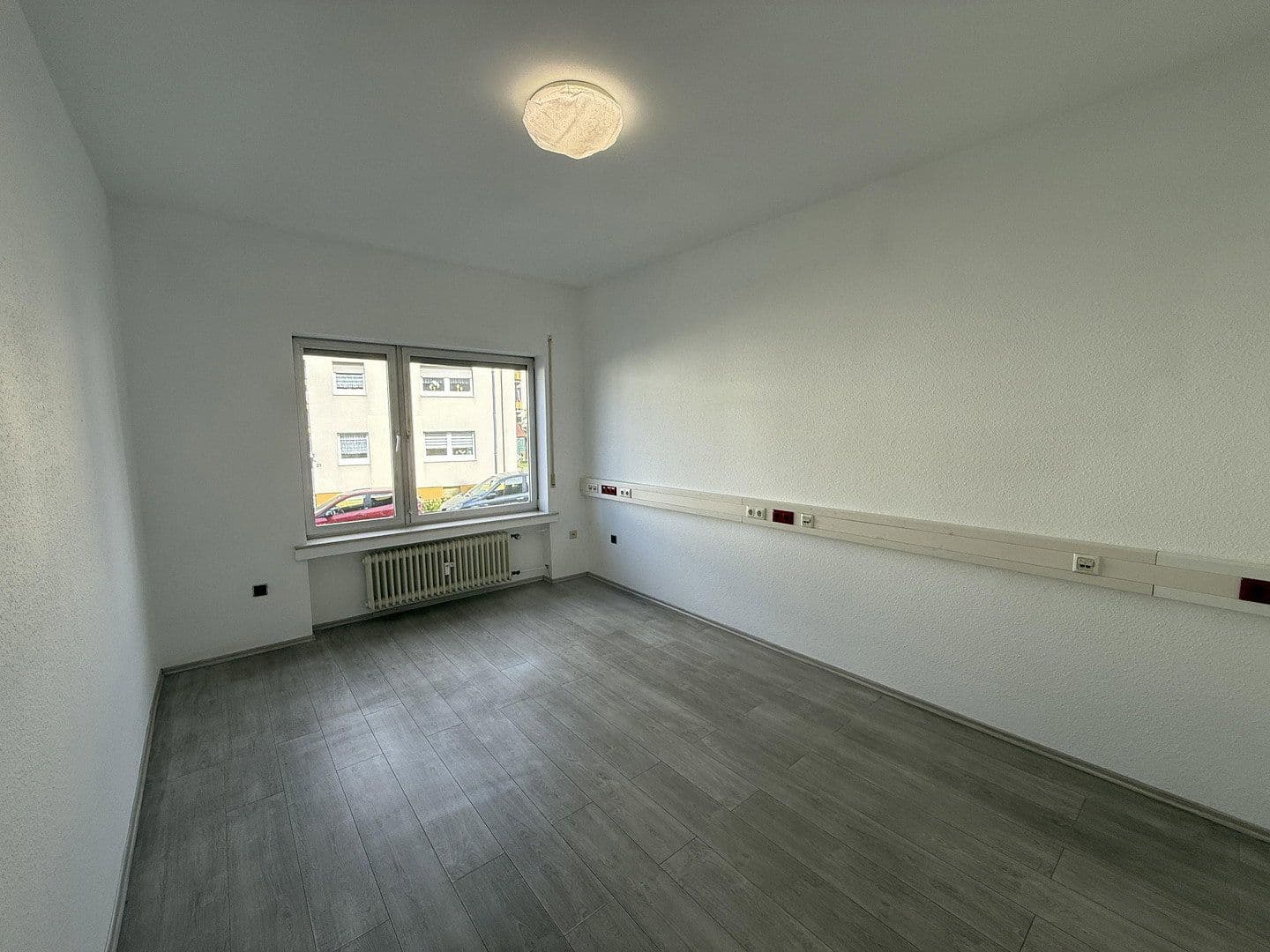 Prenájom kancelárie 130 m², Bergisch Gladbach, Severné Porýnie - Westfálsko Prenájom kancelárie 130 m², Bergisch Gladbach, Severné Porýnie - Westfálsko