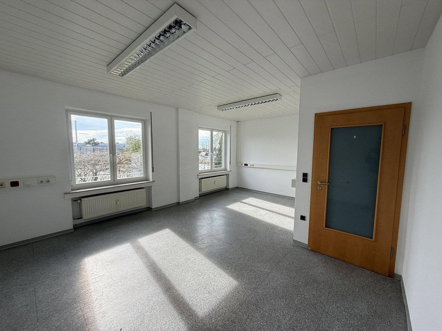 Prenájom kancelárie 130 m², Bergisch Gladbach, Severné Porýnie - Westfálsko Prenájom kancelárie 130 m², Bergisch Gladbach, Severné Porýnie - Westfálsko