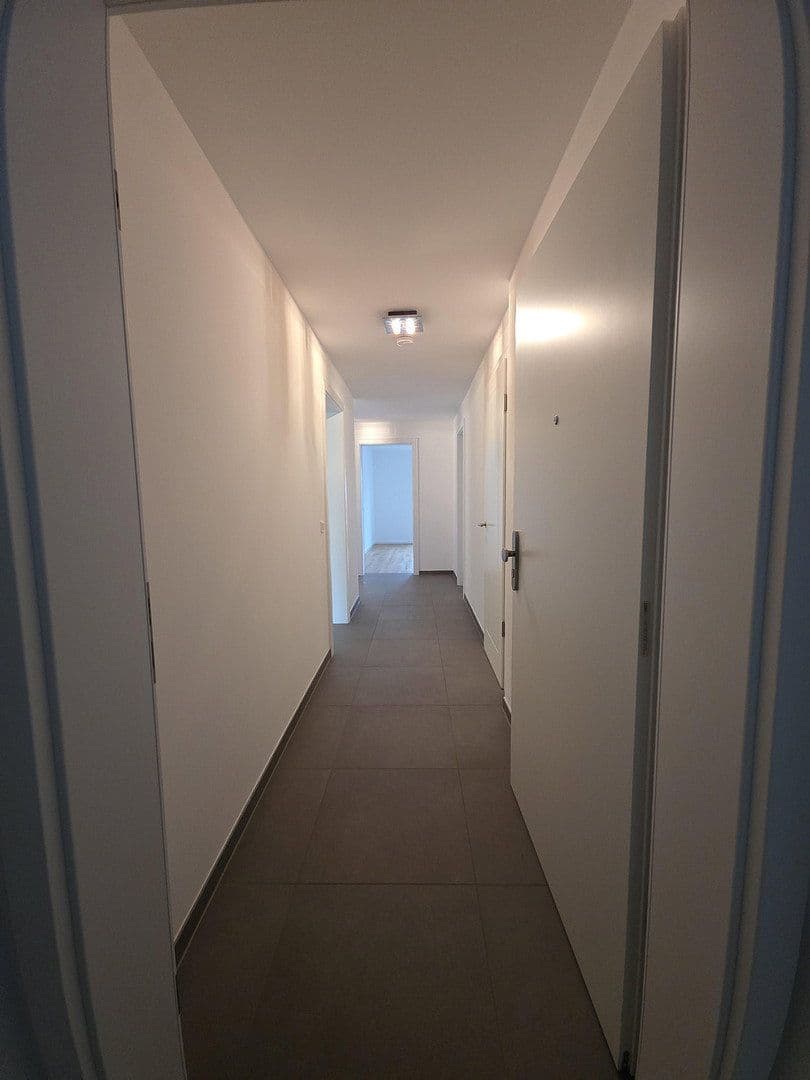 Prenájom bytu 3-izbový 110 m², Hilden, Severné Porýnie - Westfálsko Prenájom bytu 3-izbový 110 m², Hilden, Severné Porýnie - Westfálsko