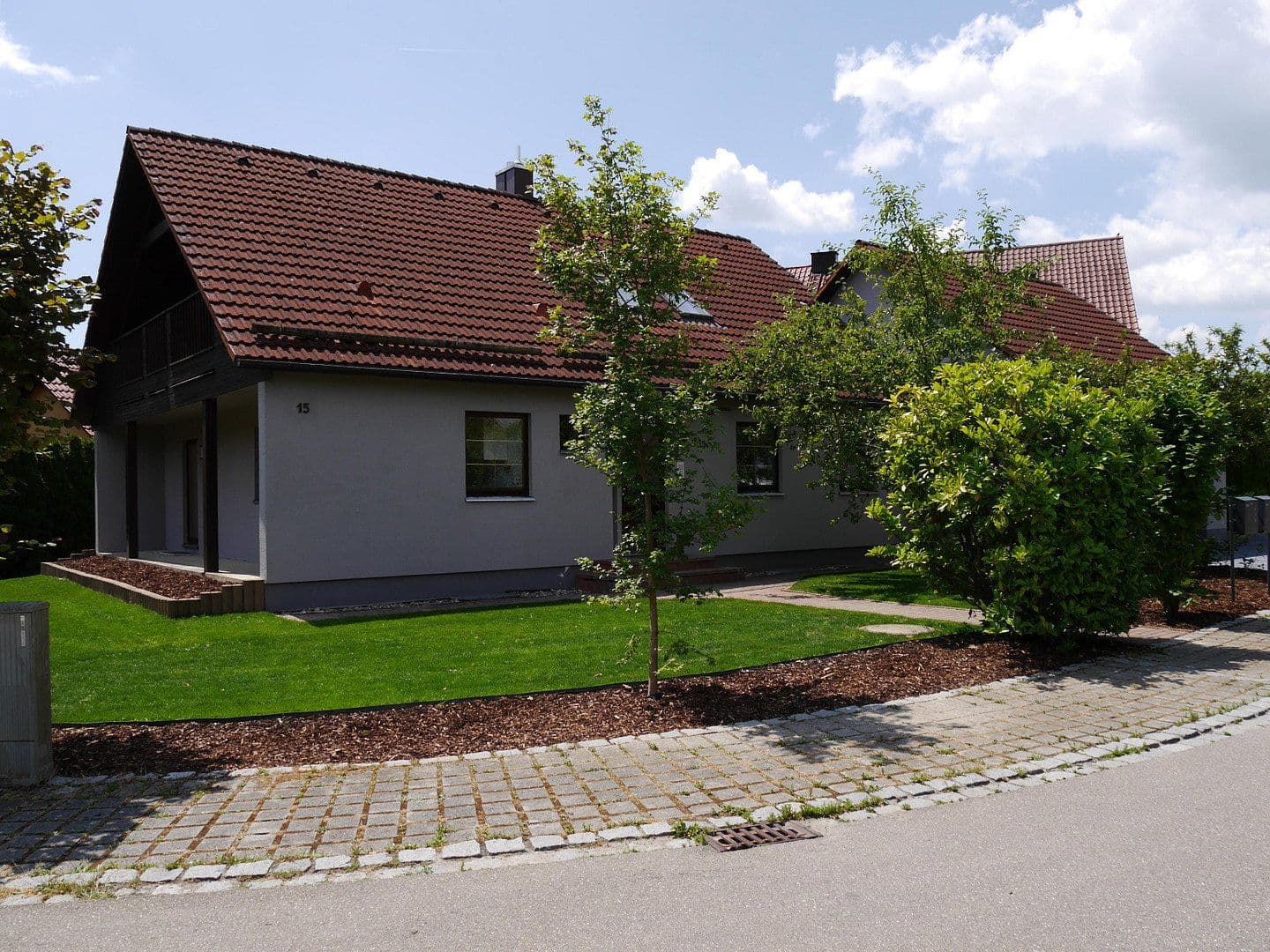 Prenájom domu 160 m², pozemek 645 m², Bergstr. 15, Berg im Gau, Bavorsko Prenájom domu 160 m², pozemek 645 m², Bergstr. 15, Berg im Gau, Bavorsko