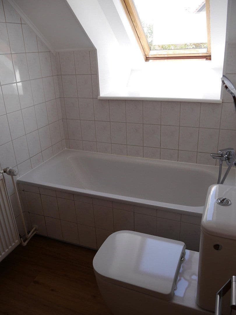 Prenájom domu 160 m², pozemek 645 m², Bergstr. 15, Berg im Gau, Bavorsko Prenájom domu 160 m², pozemek 645 m², Bergstr. 15, Berg im Gau, Bavorsko