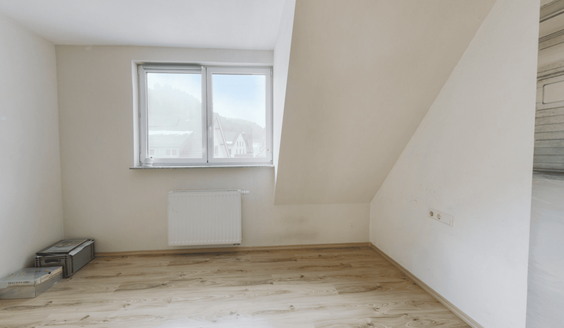 Prenájom bytu 4-izbový 100 m², Mühlweg 5, Epfendorf, Bádensko-Wurttembersko Prenájom bytu 4-izbový 100 m², Mühlweg 5, Epfendorf, Bádensko-Wurttembersko