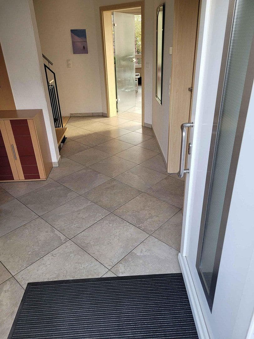 Predaj domu 187 m², pozemek 310 m², Oberstenfeld, Bádensko-Wurttembersko Predaj domu 187 m², pozemek 310 m², Oberstenfeld, Bádensko-Wurttembersko