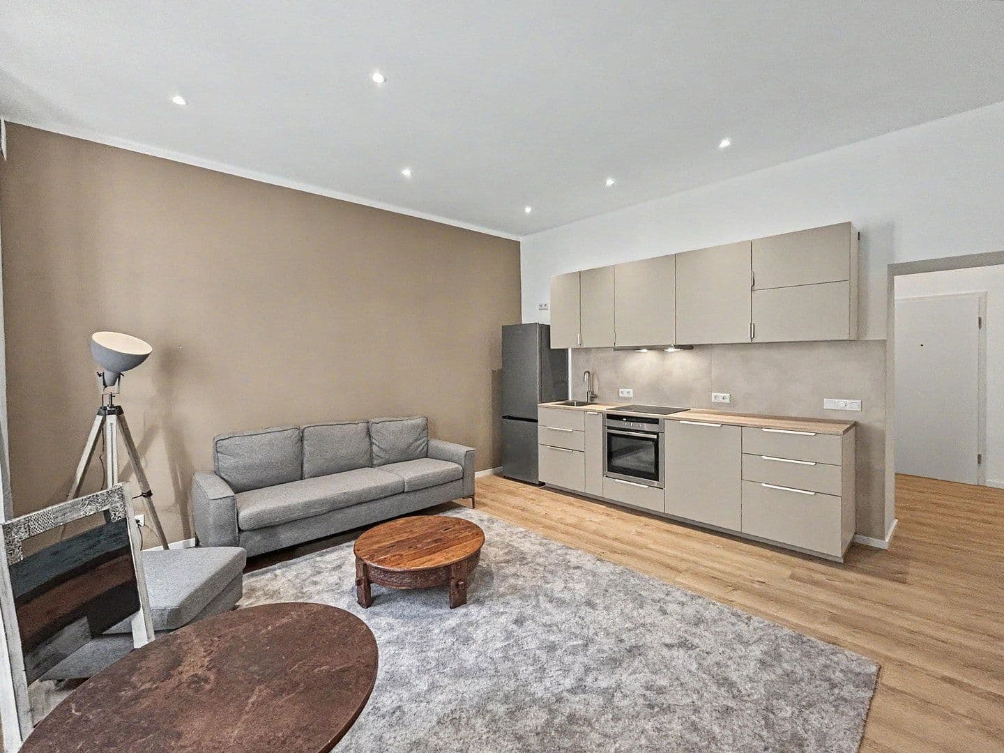 Prenájom bytu 2-izbový 40 m², Köln, Severné Porýnie - Westfálsko Prenájom bytu 2-izbový 40 m², Köln, Severné Porýnie - Westfálsko