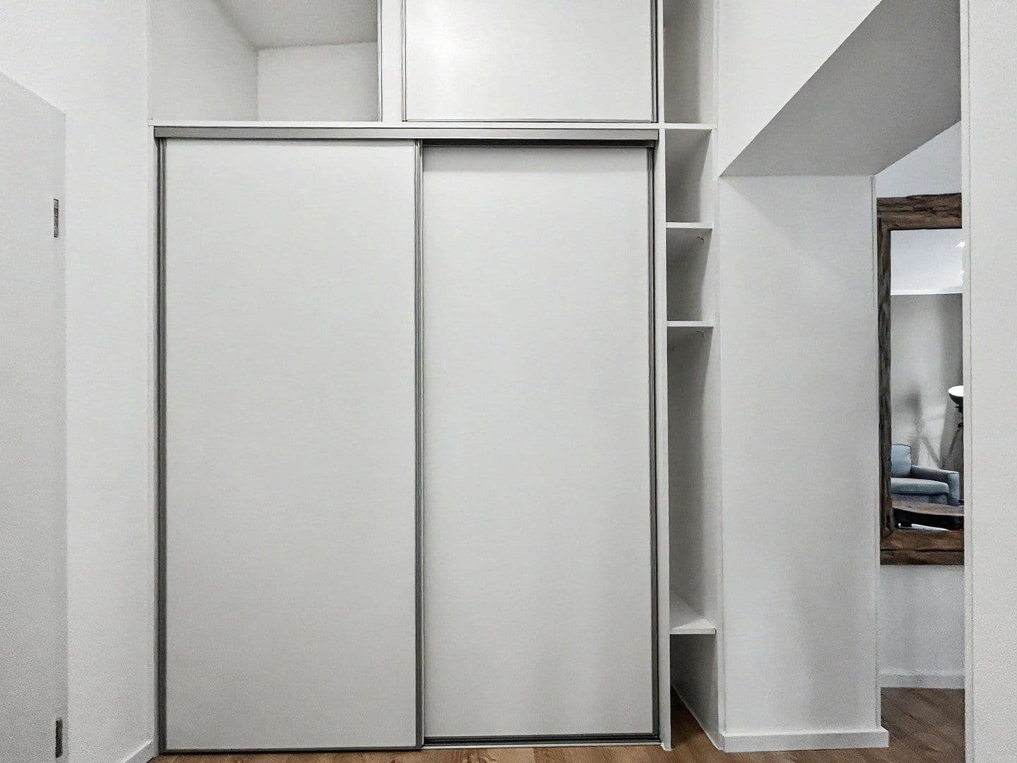 Prenájom bytu 2-izbový 40 m², Köln, Severné Porýnie - Westfálsko Prenájom bytu 2-izbový 40 m², Köln, Severné Porýnie - Westfálsko