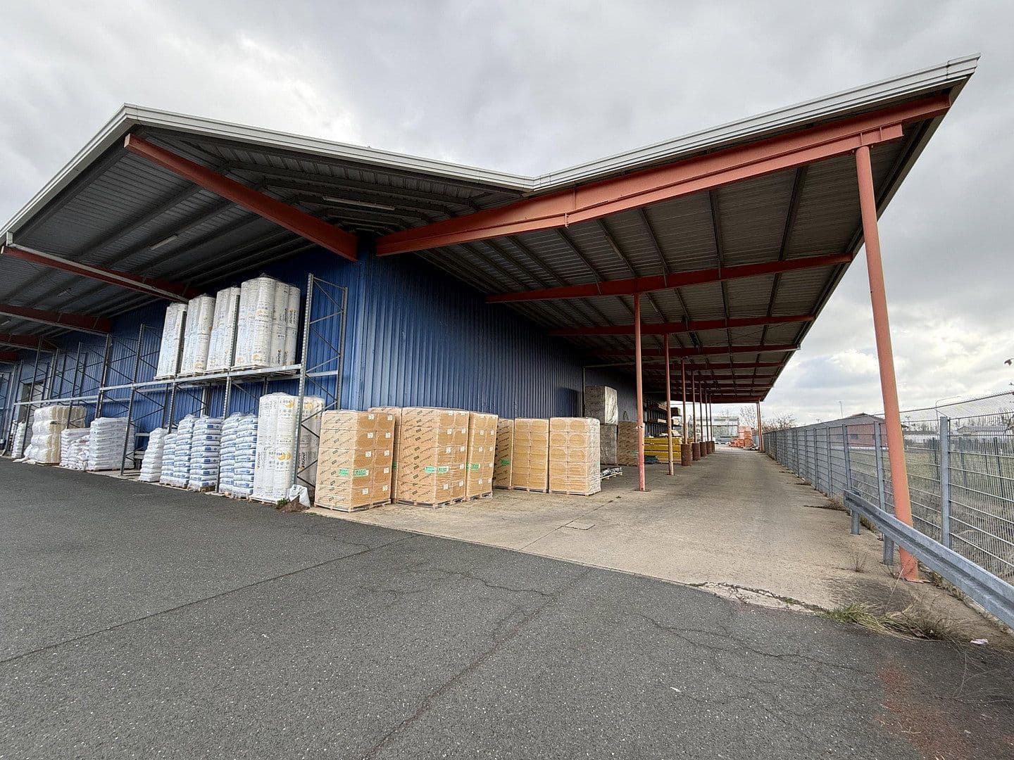 Predaj nebytového priestoru 12.188 m², Dämmstoffstraße 1, Bitterfeld-Wolfen, Sasko-Anhaltsko Predaj nebytového priestoru 12.188 m², Dämmstoffstraße 1, Bitterfeld-Wolfen, Sasko-Anhaltsko