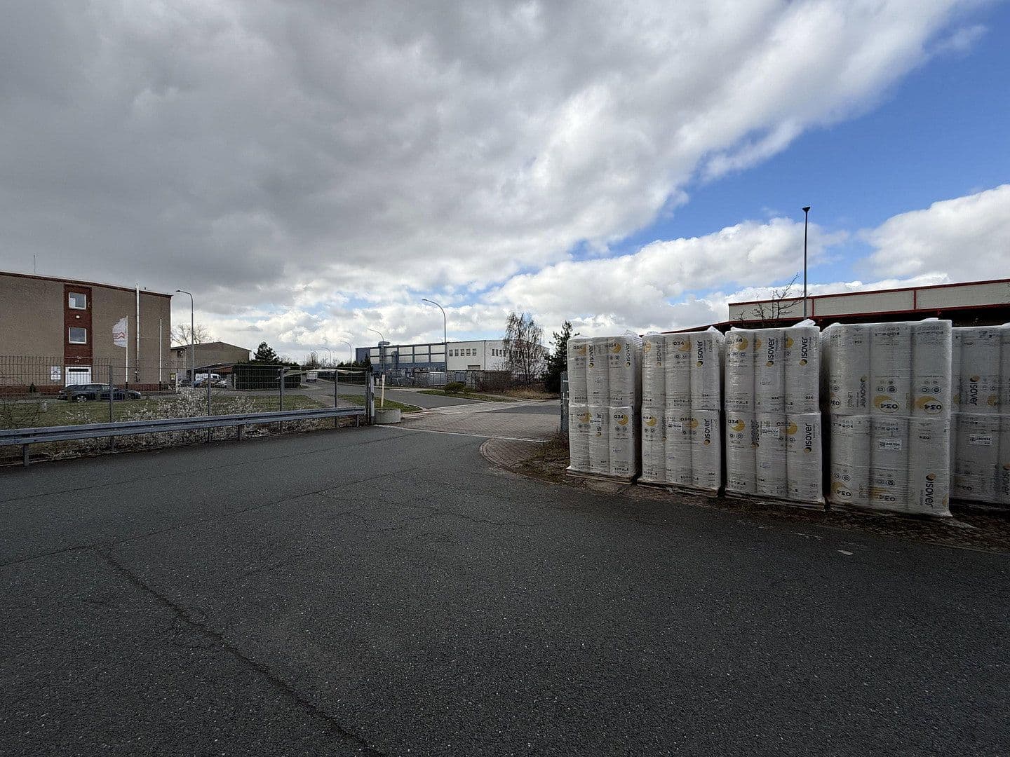 Predaj nebytového priestoru 12.188 m², Dämmstoffstraße 1, Bitterfeld-Wolfen, Sasko-Anhaltsko Predaj nebytového priestoru 12.188 m², Dämmstoffstraße 1, Bitterfeld-Wolfen, Sasko-Anhaltsko