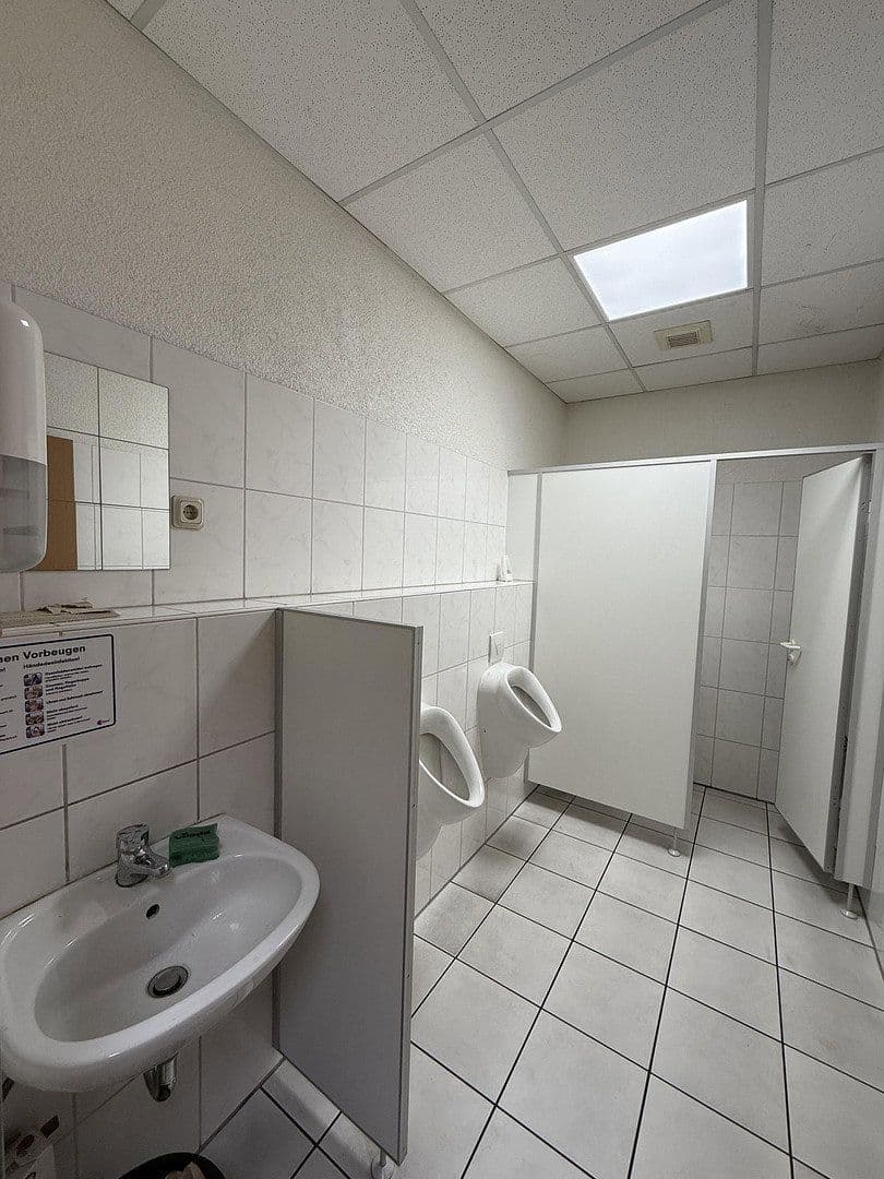 Predaj nebytového priestoru 12.188 m², Dämmstoffstraße 1, Bitterfeld-Wolfen, Sasko-Anhaltsko Predaj nebytového priestoru 12.188 m², Dämmstoffstraße 1, Bitterfeld-Wolfen, Sasko-Anhaltsko