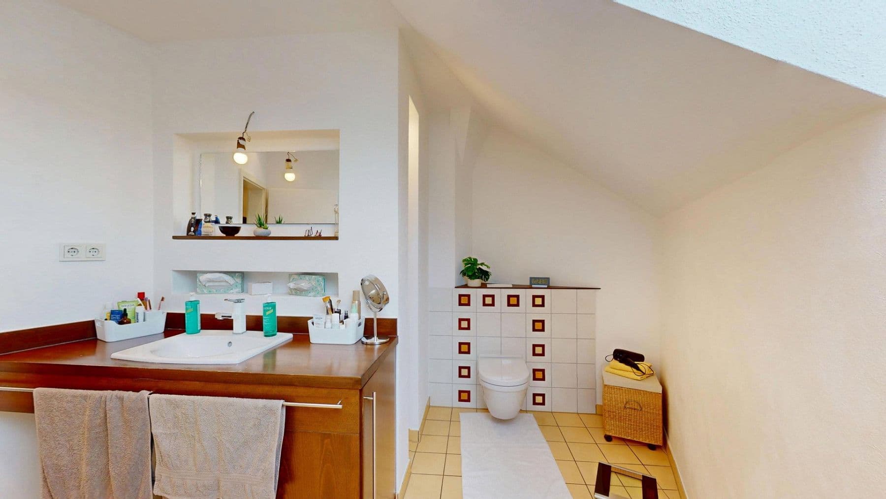 Predaj domu 290 m², pozemek 596 m², Christoph-Hufeland-Straße 5, Dormagen, Severné Porýnie - Westfálsko Predaj domu 290 m², pozemek 596 m², Christoph-Hufeland-Straße 5, Dormagen, Severné Porýnie - Westfálsko