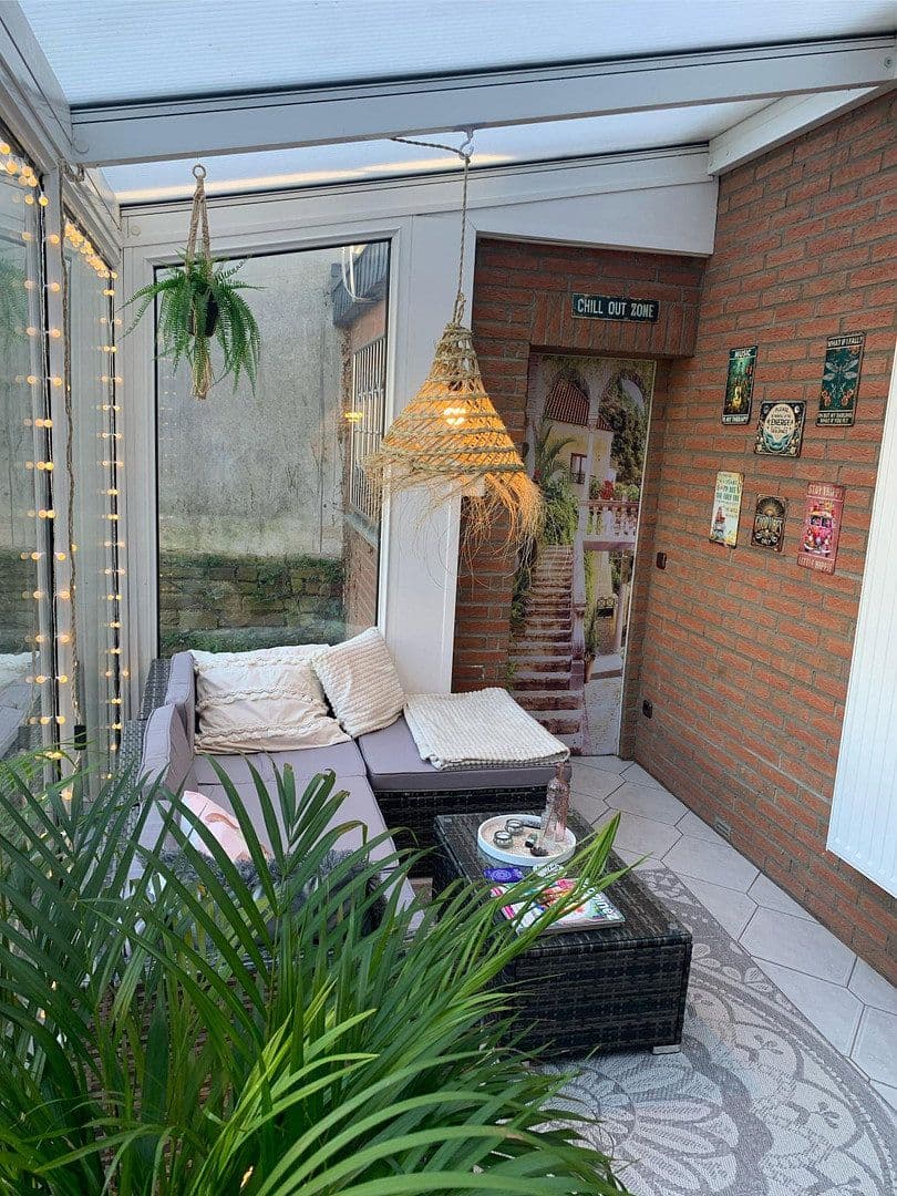 Prenájom bytu 3-izbový 93 m², Amselstr. 13a, Niederkassel, Severné Porýnie - Westfálsko Prenájom bytu 3-izbový 93 m², Amselstr. 13a, Niederkassel, Severné Porýnie - Westfálsko