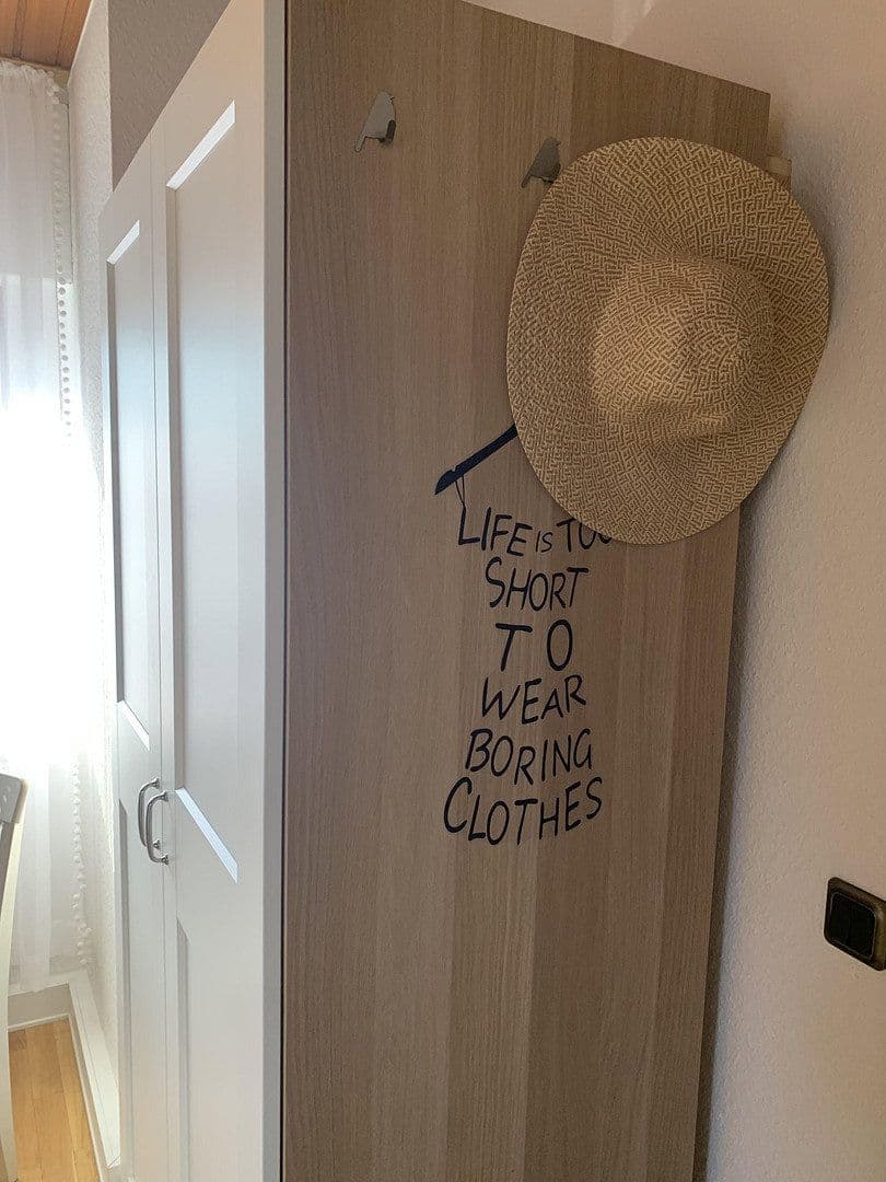 Prenájom bytu 3-izbový 93 m², Amselstr. 13a, Niederkassel, Severné Porýnie - Westfálsko Prenájom bytu 3-izbový 93 m², Amselstr. 13a, Niederkassel, Severné Porýnie - Westfálsko