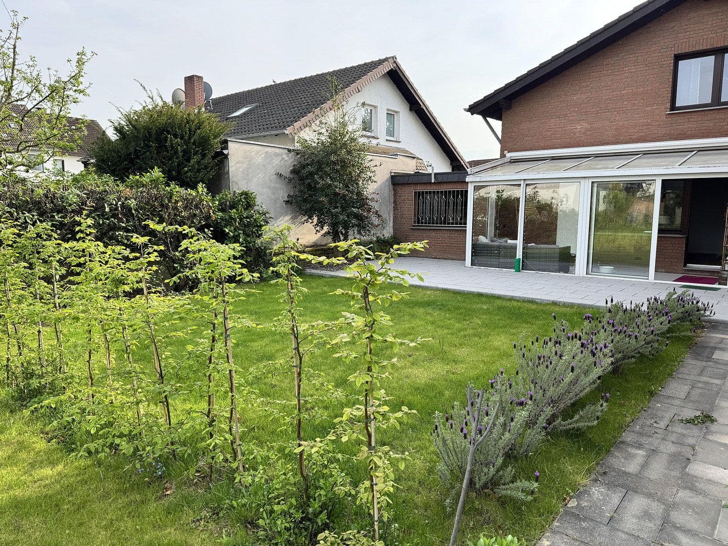 Prenájom bytu 3-izbový 93 m², Amselstr. 13a, Niederkassel, Severné Porýnie - Westfálsko Prenájom bytu 3-izbový 93 m², Amselstr. 13a, Niederkassel, Severné Porýnie - Westfálsko