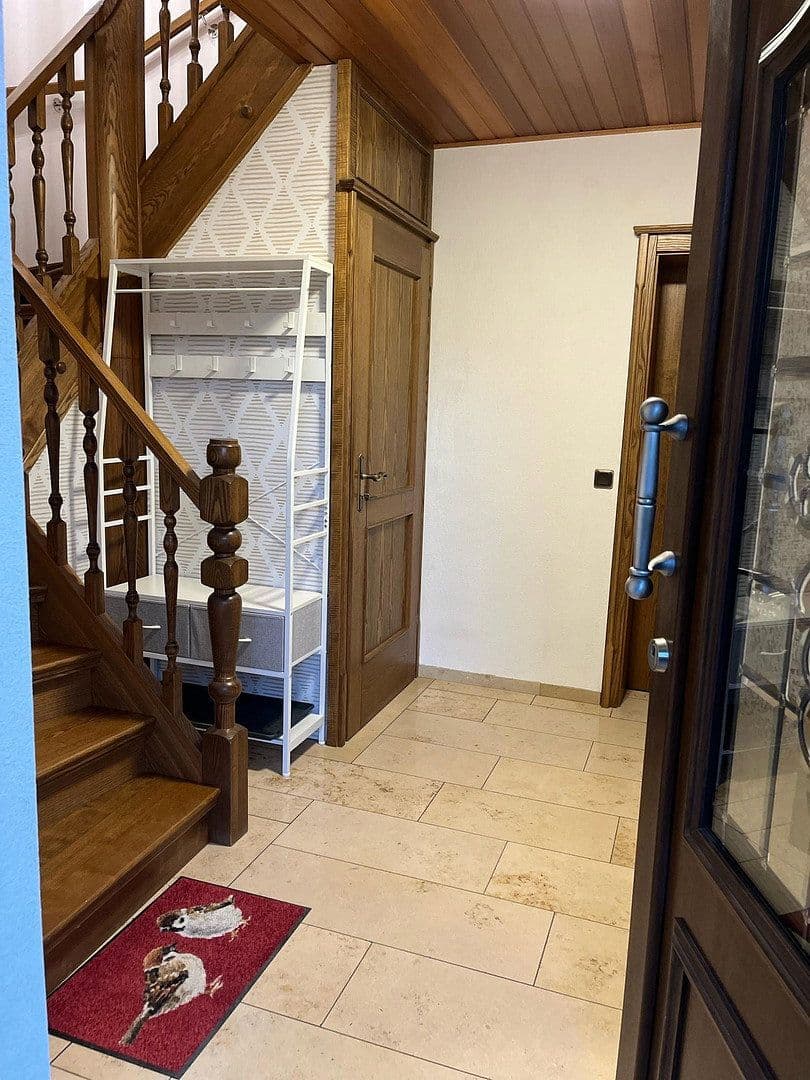 Prenájom bytu 3-izbový 93 m², Amselstr. 13a, Niederkassel, Severné Porýnie - Westfálsko Prenájom bytu 3-izbový 93 m², Amselstr. 13a, Niederkassel, Severné Porýnie - Westfálsko