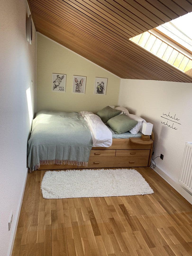 Prenájom bytu 3-izbový 93 m², Amselstr. 13a, Niederkassel, Severné Porýnie - Westfálsko Prenájom bytu 3-izbový 93 m², Amselstr. 13a, Niederkassel, Severné Porýnie - Westfálsko