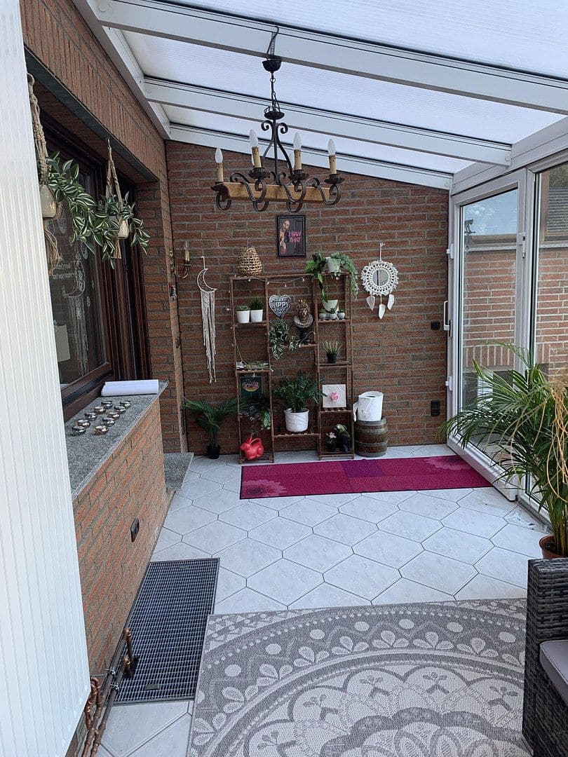 Prenájom bytu 3-izbový 93 m², Amselstr. 13a, Niederkassel, Severné Porýnie - Westfálsko Prenájom bytu 3-izbový 93 m², Amselstr. 13a, Niederkassel, Severné Porýnie - Westfálsko