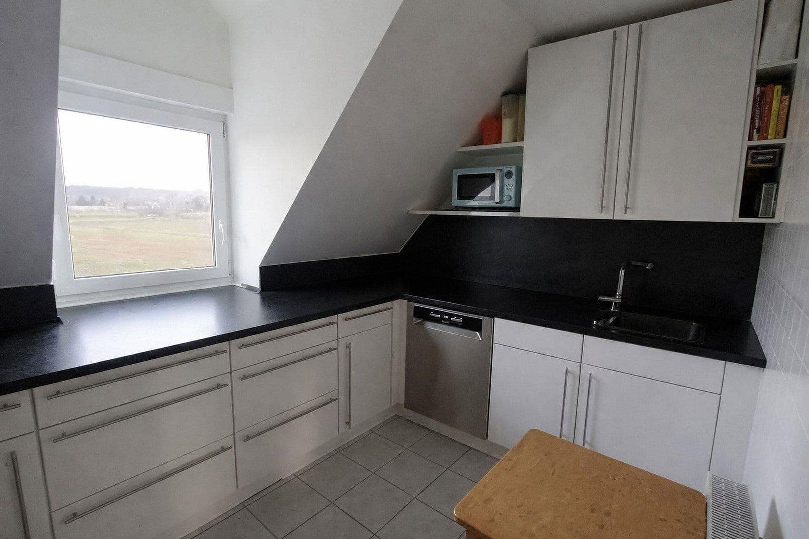 Predaj bytu 4-izbový 106 m², Kolpingstraße 14, Dresden, Sasko Predaj bytu 4-izbový 106 m², Kolpingstraße 14, Dresden, Sasko