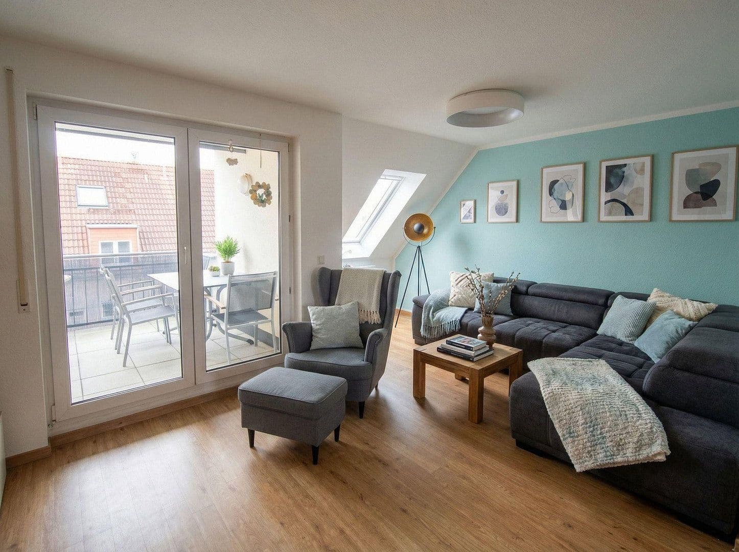 Predaj bytu 4-izbový 106 m², Kolpingstraße 14, Dresden, Sasko Predaj bytu 4-izbový 106 m², Kolpingstraße 14, Dresden, Sasko