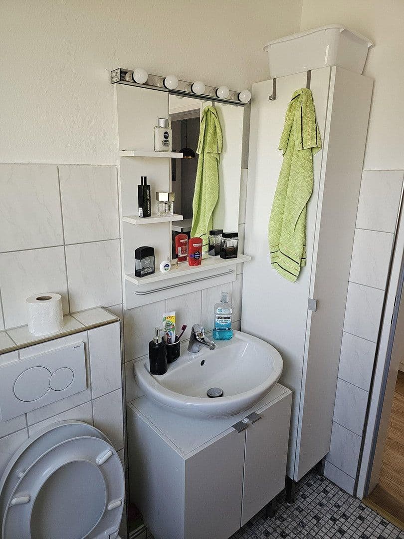 Prenájom bytu 2-izbový 50 m², Otto-Brenner-Straße 142, Bielefeld, Severné Porýnie - Westfálsko Prenájom bytu 2-izbový 50 m², Otto-Brenner-Straße 142, Bielefeld, Severné Porýnie - Westfálsko