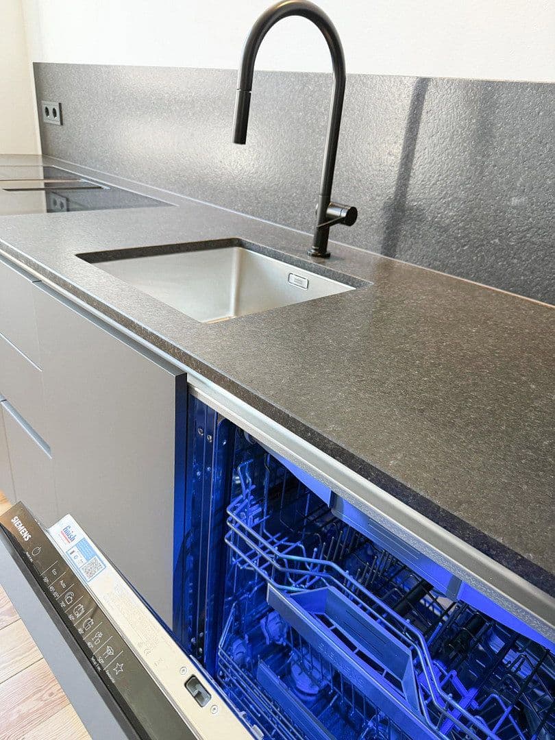 Prenájom bytu 3-izbový 62 m², Holtenauer Straße 213, Kiel, Šlezvicko-Holštajnsko Prenájom bytu 3-izbový 62 m², Holtenauer Straße 213, Kiel, Šlezvicko-Holštajnsko