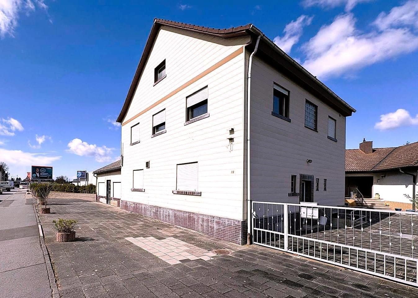 Predaj domu 318 m², pozemek 1.829 m², Aschaffenburger Str. 76-78, Babenhausen, Hesensko Predaj domu 318 m², pozemek 1.829 m², Aschaffenburger Str. 76-78, Babenhausen, Hesensko