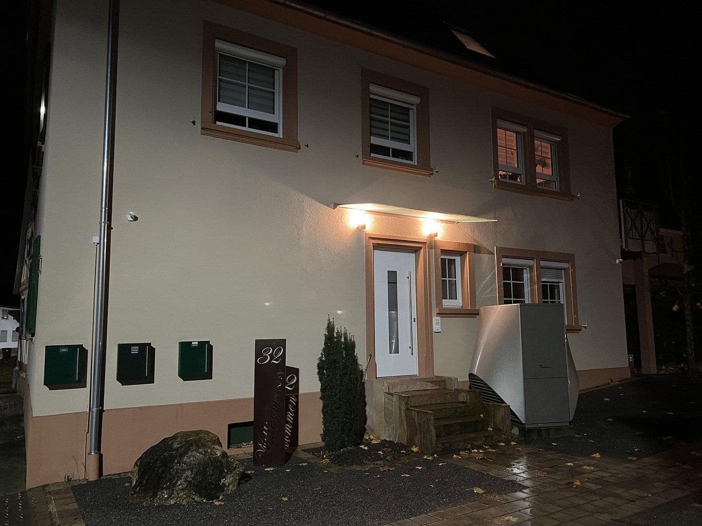 Prenájom bytu 4-izbový 110 m², Dorfbrunnenstr. 32, Wörth am Rhein, Porýnie-Falcko Prenájom bytu 4-izbový 110 m², Dorfbrunnenstr. 32, Wörth am Rhein, Porýnie-Falcko