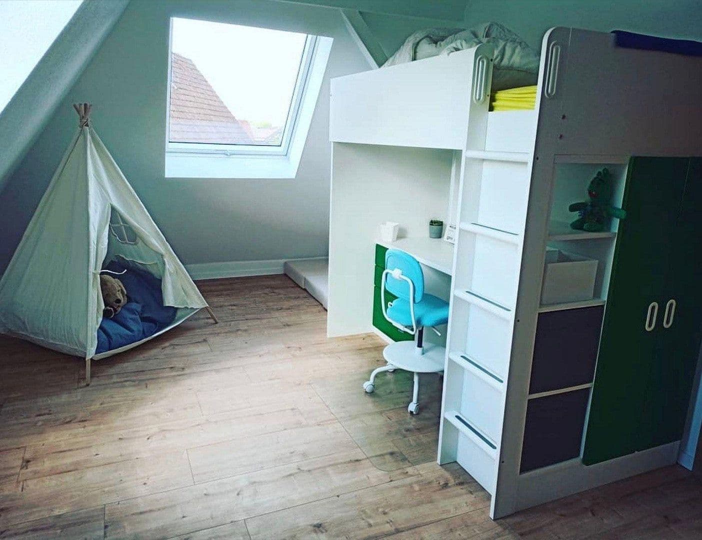 Prenájom bytu 4-izbový 110 m², Dorfbrunnenstr. 32, Wörth am Rhein, Porýnie-Falcko Prenájom bytu 4-izbový 110 m², Dorfbrunnenstr. 32, Wörth am Rhein, Porýnie-Falcko