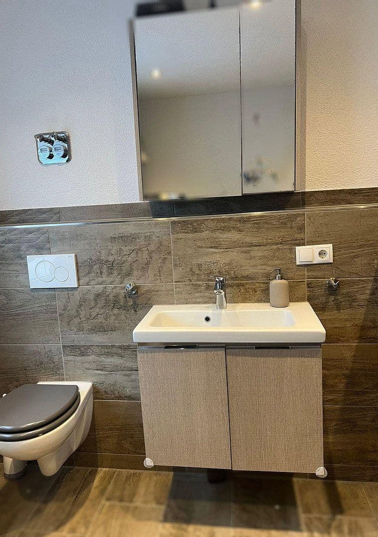 Prenájom bytu 4-izbový 110 m², Dorfbrunnenstr. 32, Wörth am Rhein, Porýnie-Falcko Prenájom bytu 4-izbový 110 m², Dorfbrunnenstr. 32, Wörth am Rhein, Porýnie-Falcko