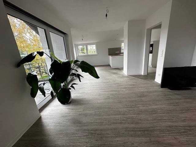 Prenájom bytu 3-izbový 108 m², Rottenburg am Neckar, Bádensko-Wurttembersko Prenájom bytu 3-izbový 108 m², Rottenburg am Neckar, Bádensko-Wurttembersko