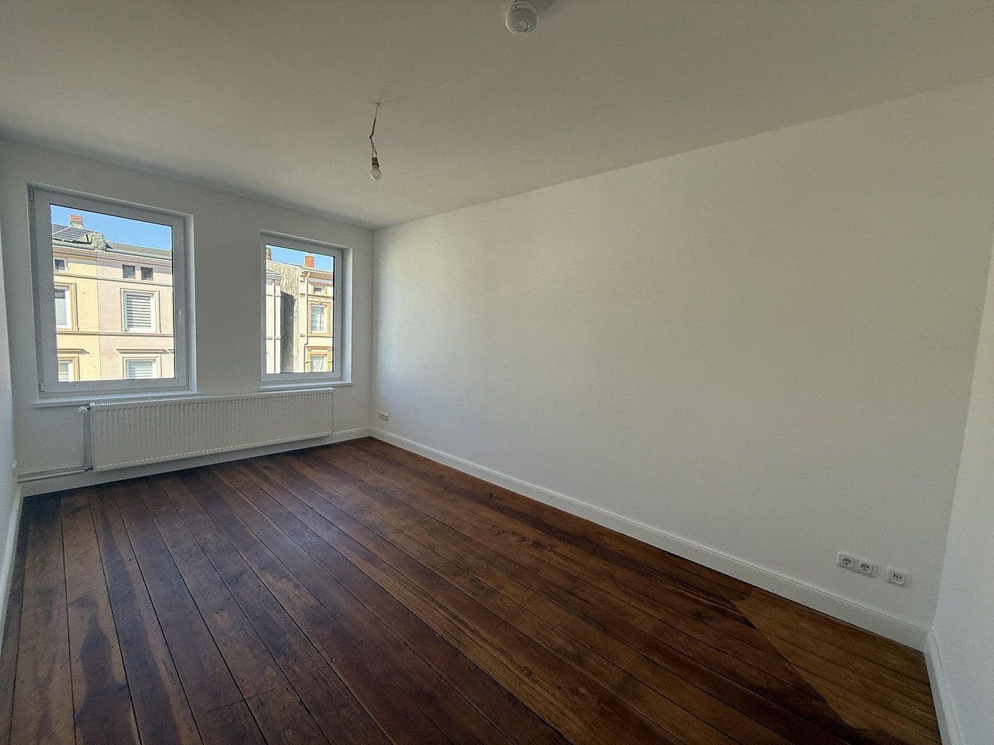 Prenájom bytu 4-izbový 54 m², Lübeck, Šlezvicko-Holštajnsko Prenájom bytu 4-izbový 54 m², Lübeck, Šlezvicko-Holštajnsko