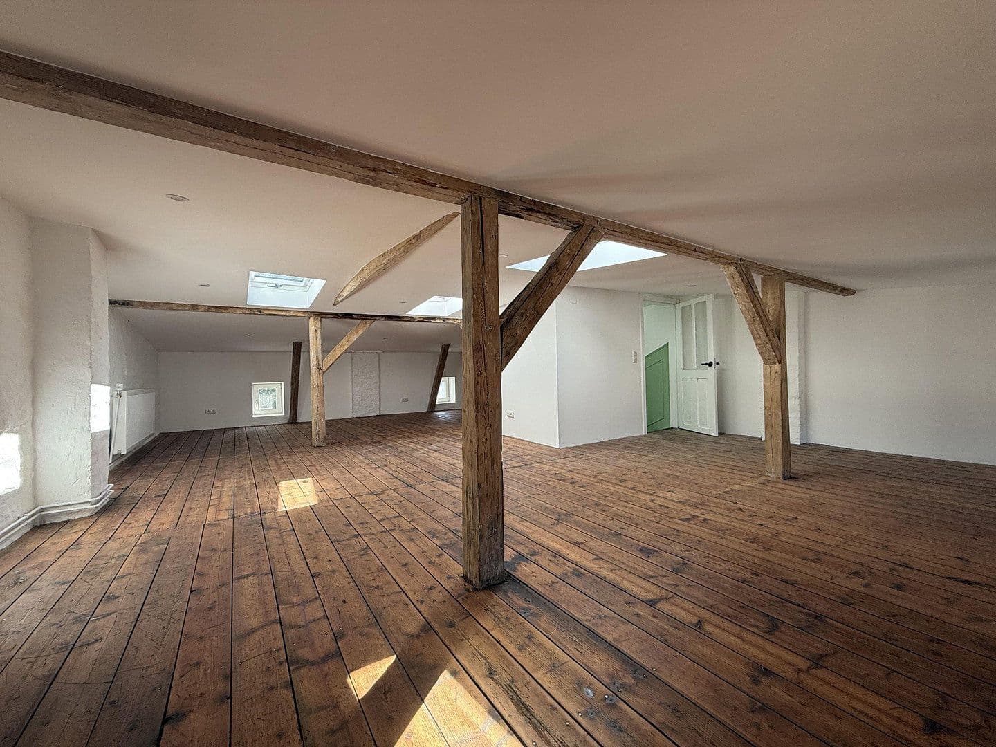 Prenájom bytu 4-izbový 54 m², Lübeck, Šlezvicko-Holštajnsko Prenájom bytu 4-izbový 54 m², Lübeck, Šlezvicko-Holštajnsko