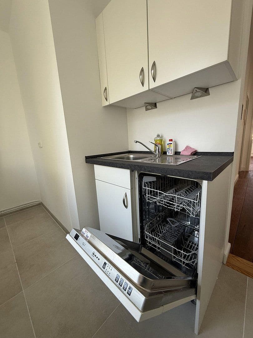 Prenájom bytu 4-izbový 54 m², Lübeck, Šlezvicko-Holštajnsko Prenájom bytu 4-izbový 54 m², Lübeck, Šlezvicko-Holštajnsko