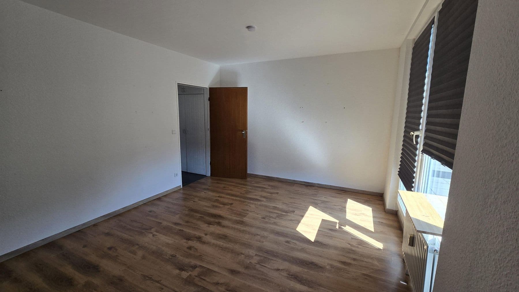 Prenájom bytu 4-izbový 92 m², Langerfelder Straße 117, Wuppertal, Severné Porýnie - Westfálsko Prenájom bytu 4-izbový 92 m², Langerfelder Straße 117, Wuppertal, Severné Porýnie - Westfálsko