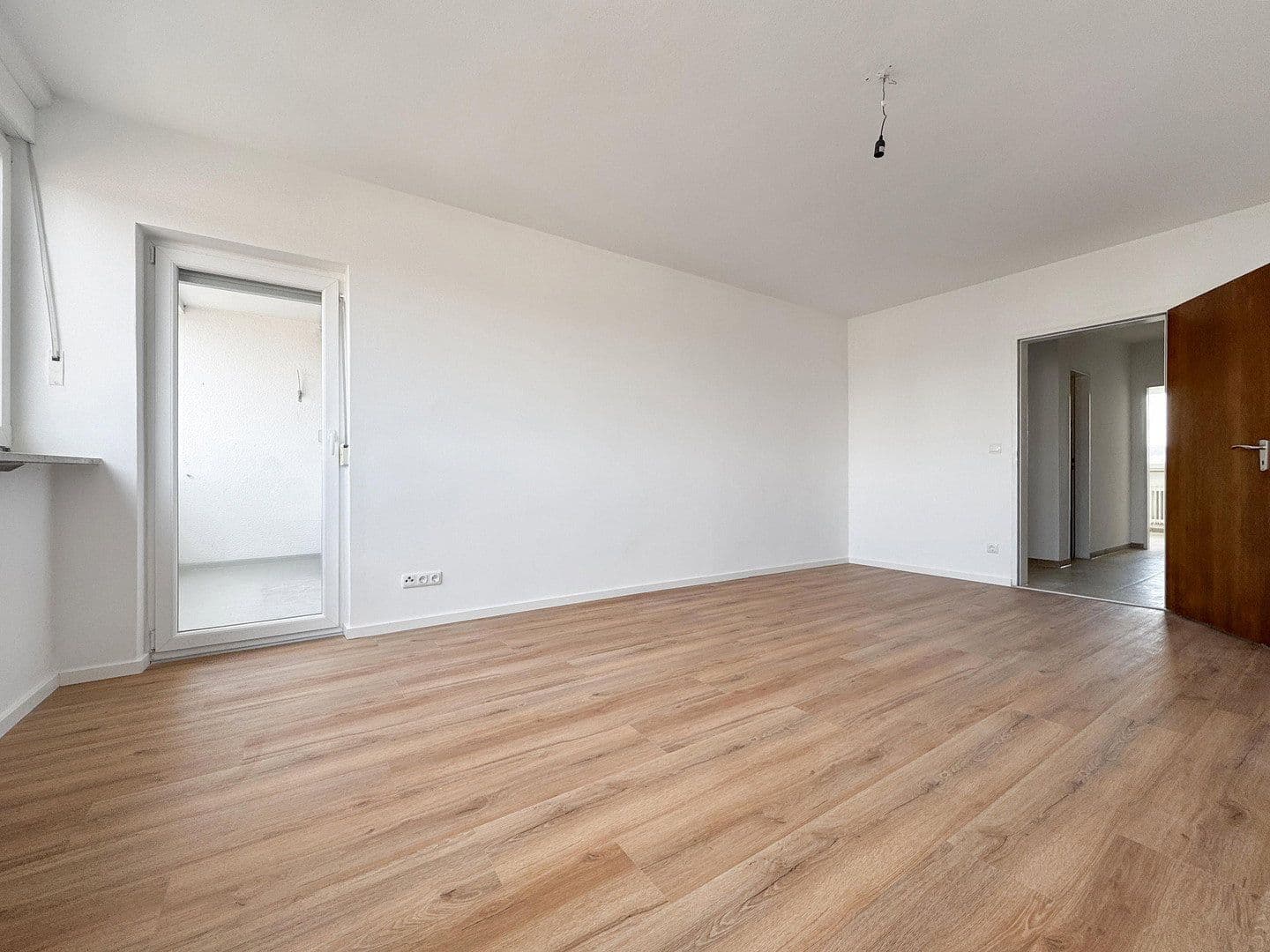 Prenájom bytu 3-izbový 85 m², Isarstraße 26, Regensburg, Bavorsko Prenájom bytu 3-izbový 85 m², Isarstraße 26, Regensburg, Bavorsko