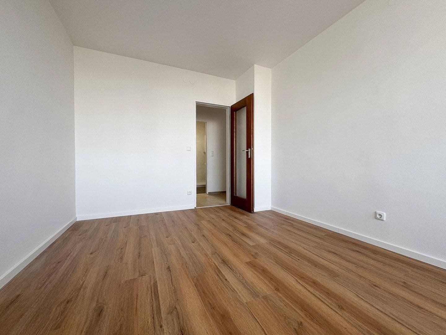 Prenájom bytu 3-izbový 85 m², Isarstraße 26, Regensburg, Bavorsko Prenájom bytu 3-izbový 85 m², Isarstraße 26, Regensburg, Bavorsko