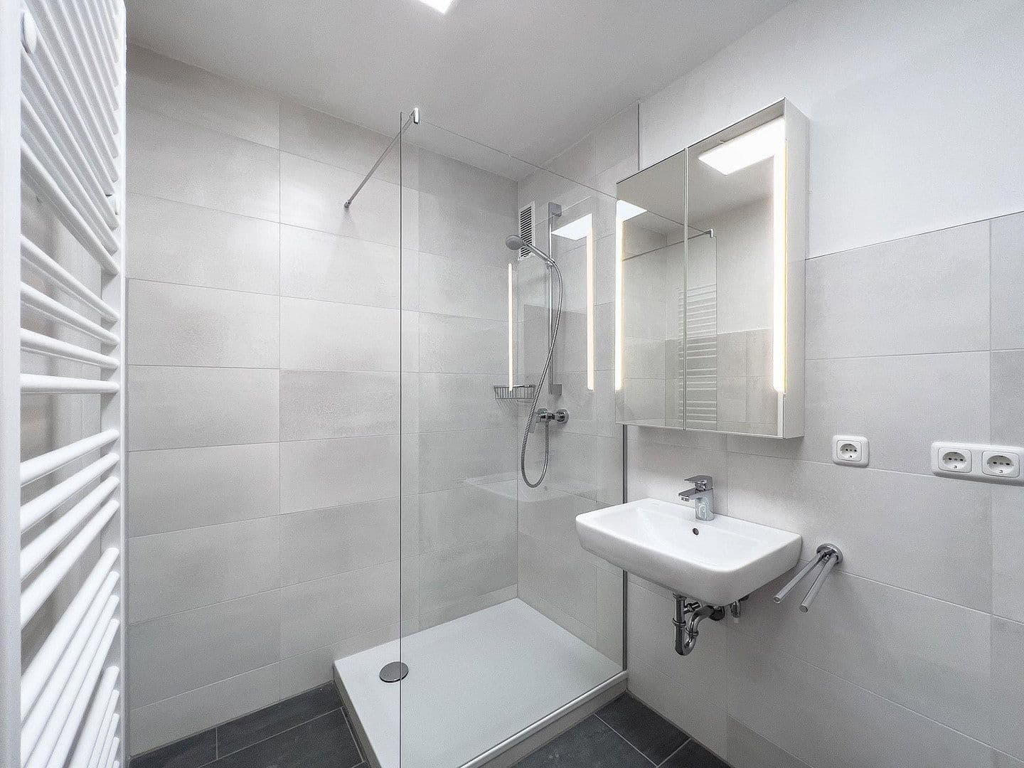 Prenájom bytu 3-izbový 85 m², Isarstraße 26, Regensburg, Bavorsko Prenájom bytu 3-izbový 85 m², Isarstraße 26, Regensburg, Bavorsko