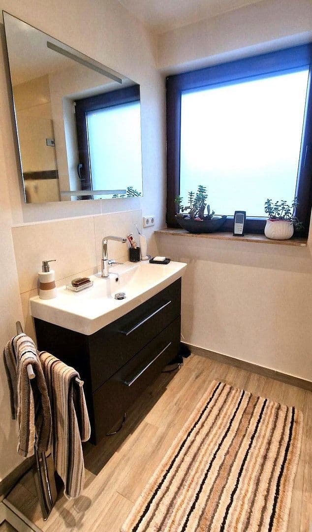 Predaj domu 170 m², pozemek 334 m², Kaarst, Severné Porýnie - Westfálsko Predaj domu 170 m², pozemek 334 m², Kaarst, Severné Porýnie - Westfálsko